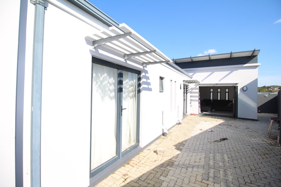 3 Bedroom Property for Sale in Nahoon Valley Park Eastern Cape